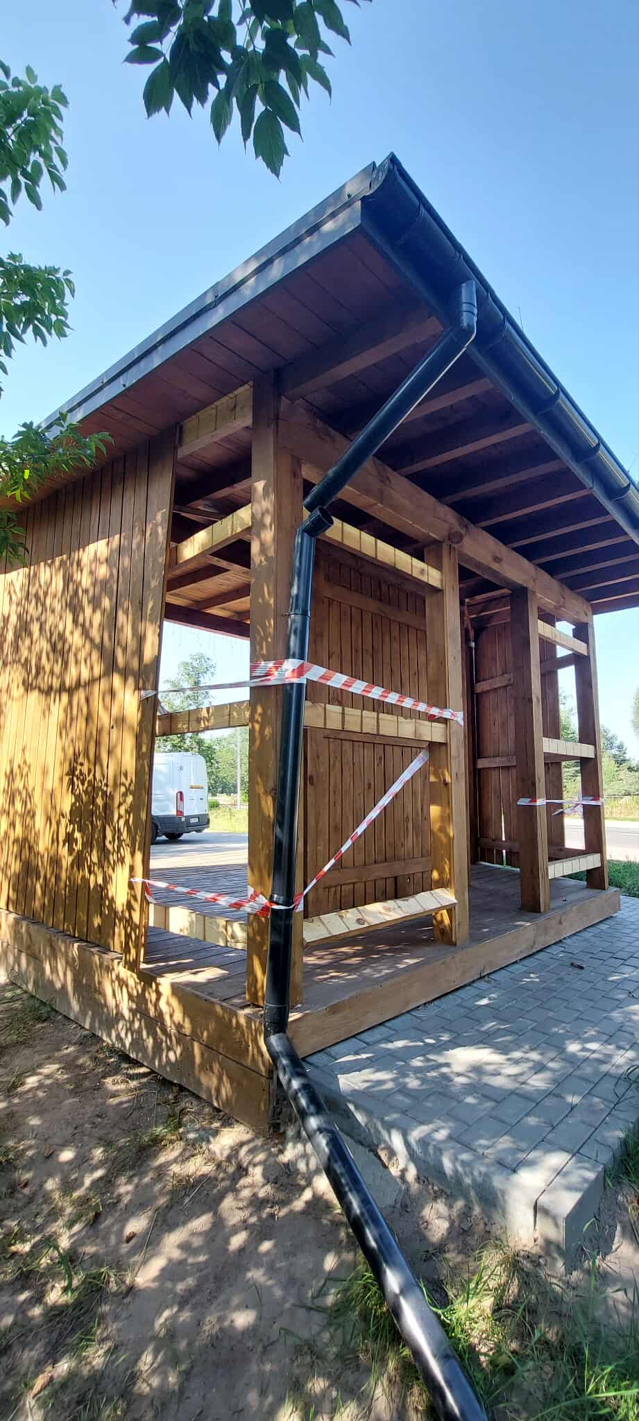 Dewastacja scenoaltanki w sołectwie Marriew