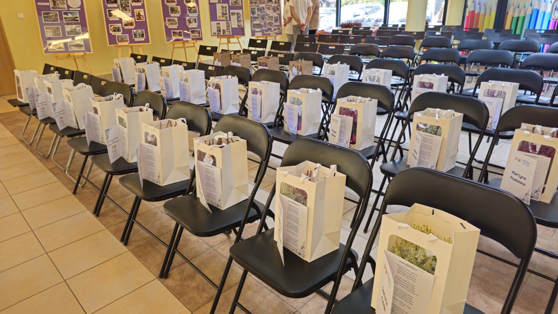 🎉 Pełne wzruszeń i euforii święto „15-lecie Przedszkola w Bliznem Jasińskiego oraz nadanie placówce imienia Majki Jeżowskiej” 💖