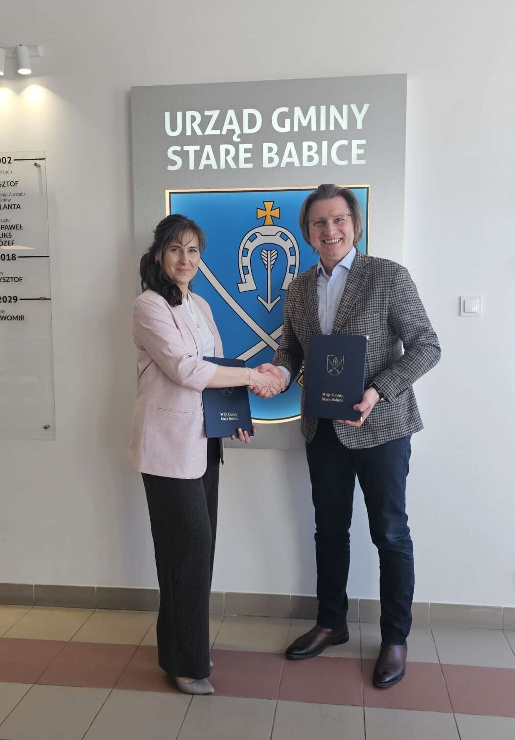 Nowa arena lekkoatletyczna wraz z infrastrukturą towarzyszącą w Zielonkach-Parceli – podpisano umowę na realizację inwestycji!