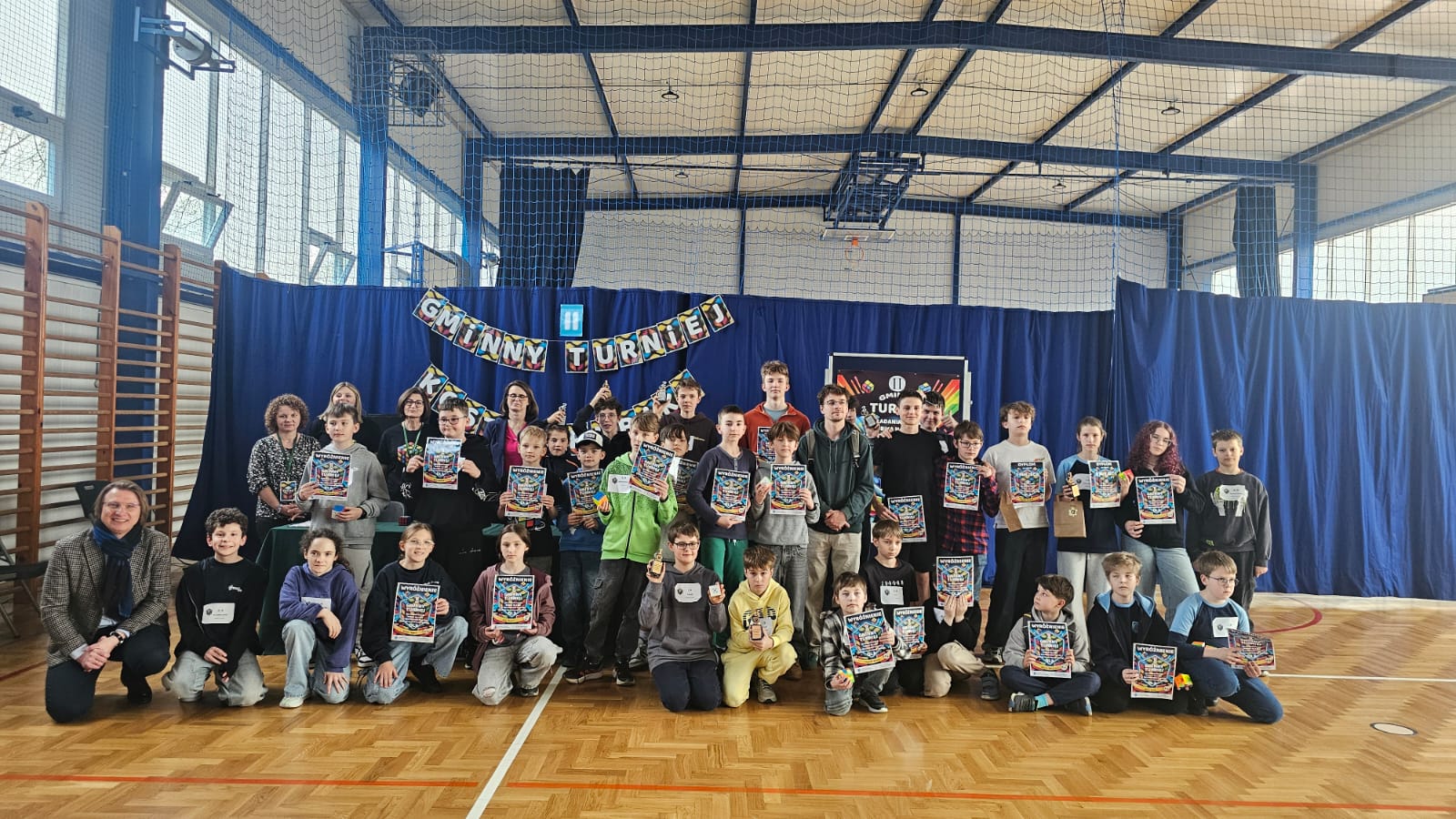 Gminny Turniej Układania Kostki Rubika na czas w Szkole Podstawowej w Koczargach Starych